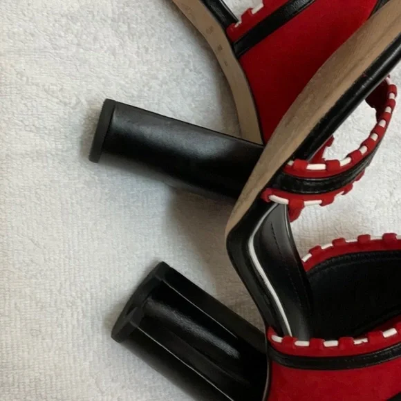 💐ANTONIO MELANI Red and Black Block Heel Sandals Size 8 - Picture 4 of 4